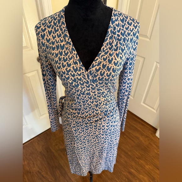 Boden Blue.& Pink  Heart Print Wrap Stretch Jersey Dress Size 8 Long Sleeve - Picture 3 of 7